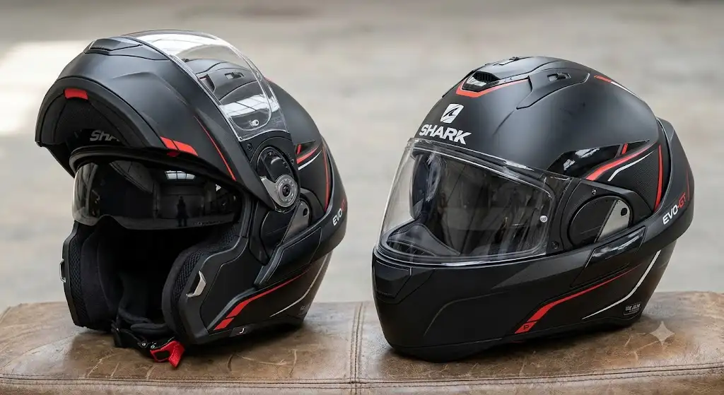Casque modulable double homologation P/J présenté en position ouverte jet et fermée intégral.